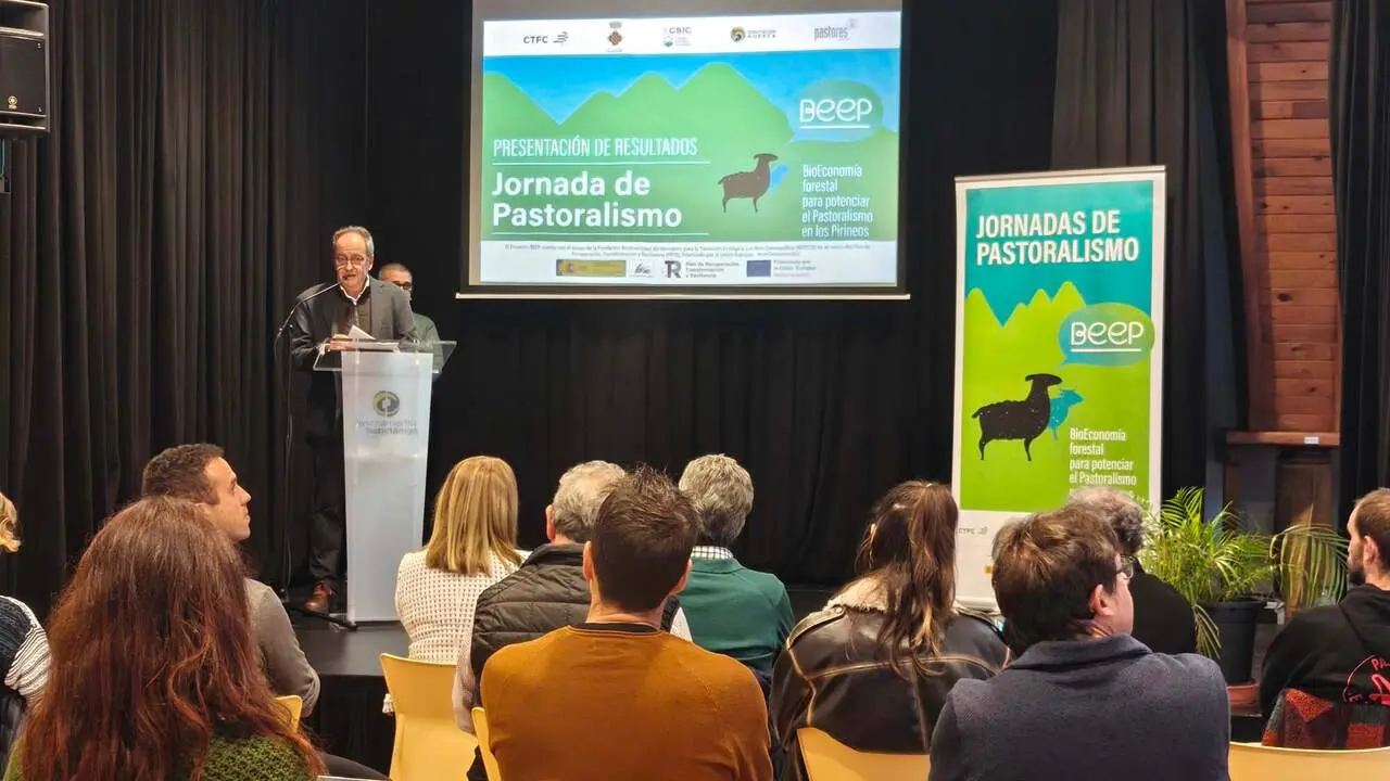20251211 Jos&eacute; Cebollero durante su intervenci&oacute;n en la jornada de pastoralismo