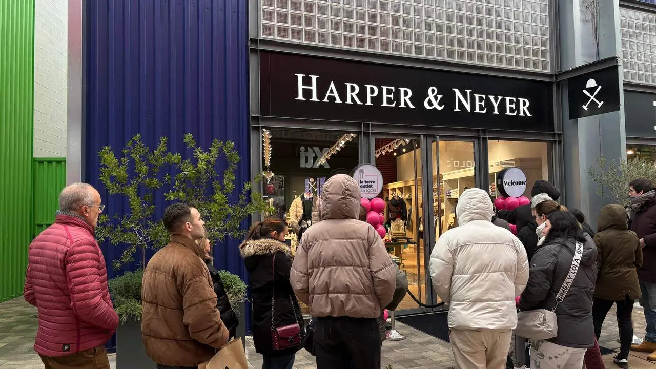 20251229 Apertura Harper & Neyer en La Torre Outlet