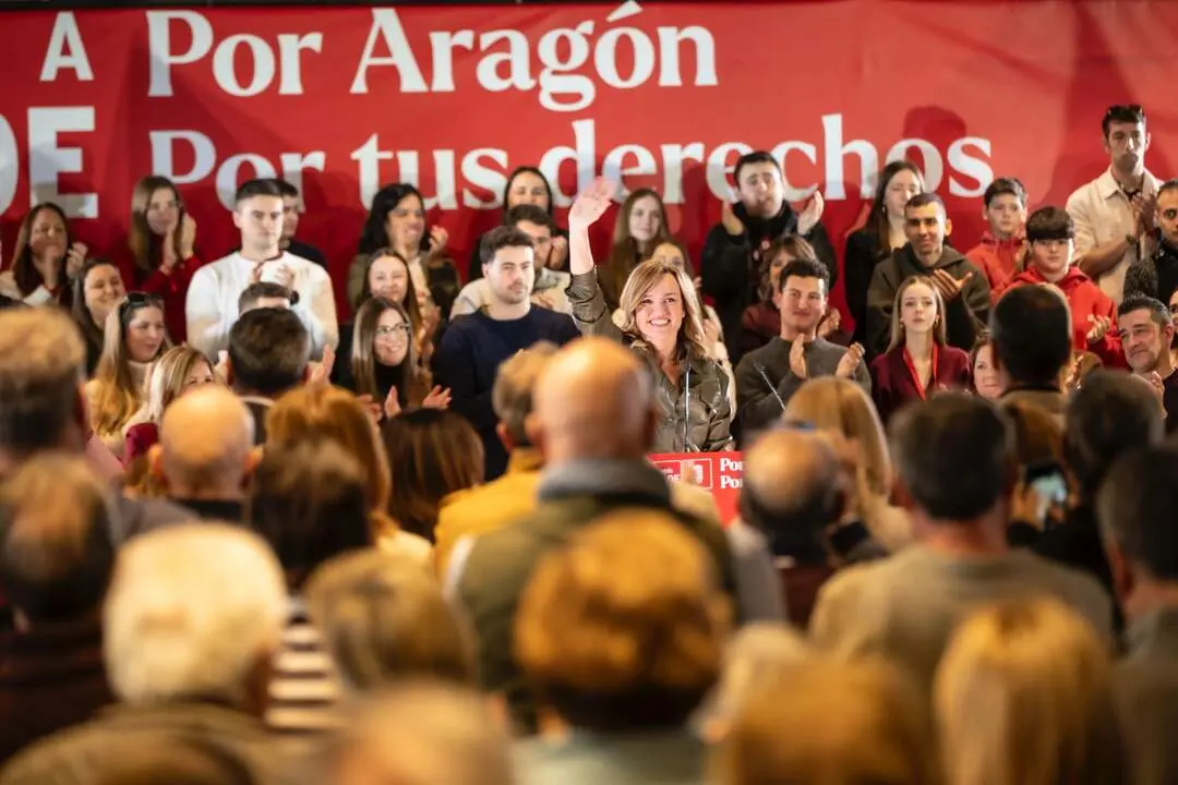 20260125 acto PSOE en Huesca Firma Marcos Cebri&aacute;n
