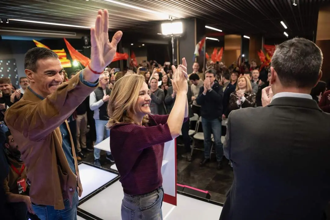 20260201 PSOE Pilar Alegr&iacute;a acto campa&ntilde;a Teruel firma Marcos Cebri&aacute;n