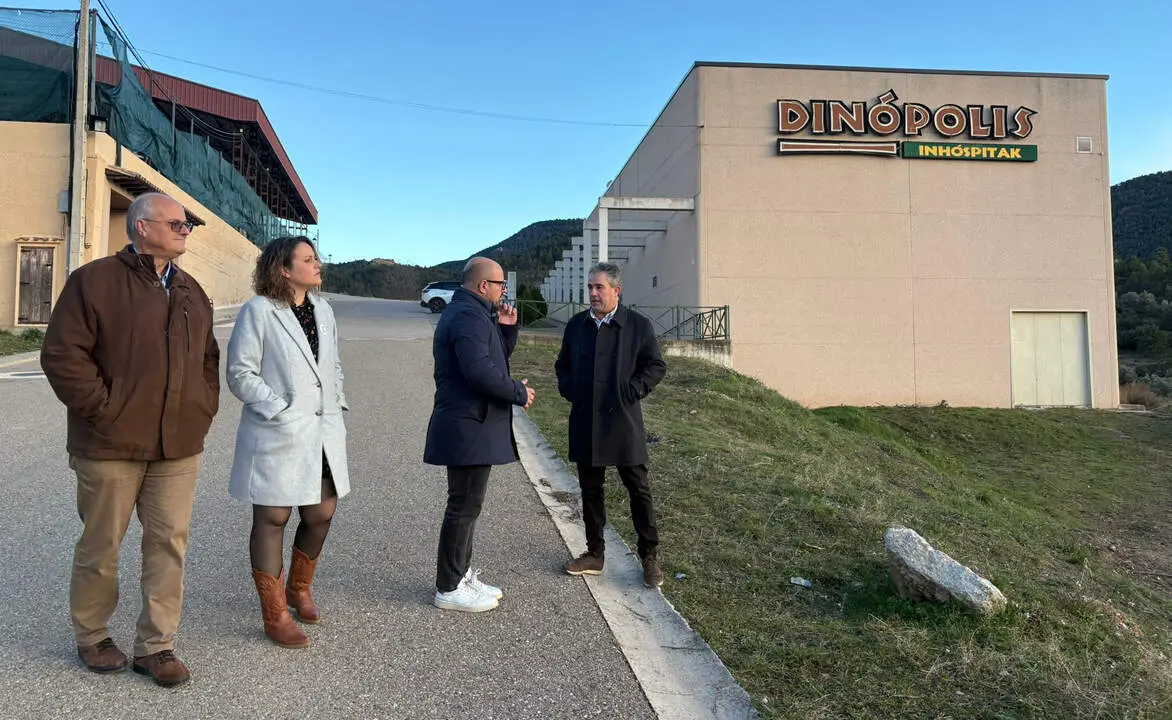 20260204 PAR Izquierdo con candidatos y cargos PAR en Pe&ntilde;arroya de Tastavins