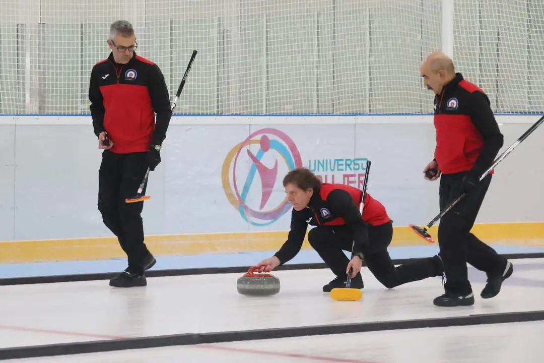 20260217 FOTO CURLING CHJ
