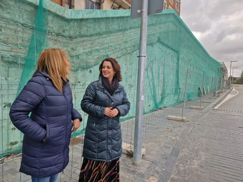 20260416 Teruel muro glorieta