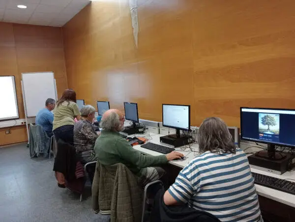 20260420 Huesca Academia rural digital 2