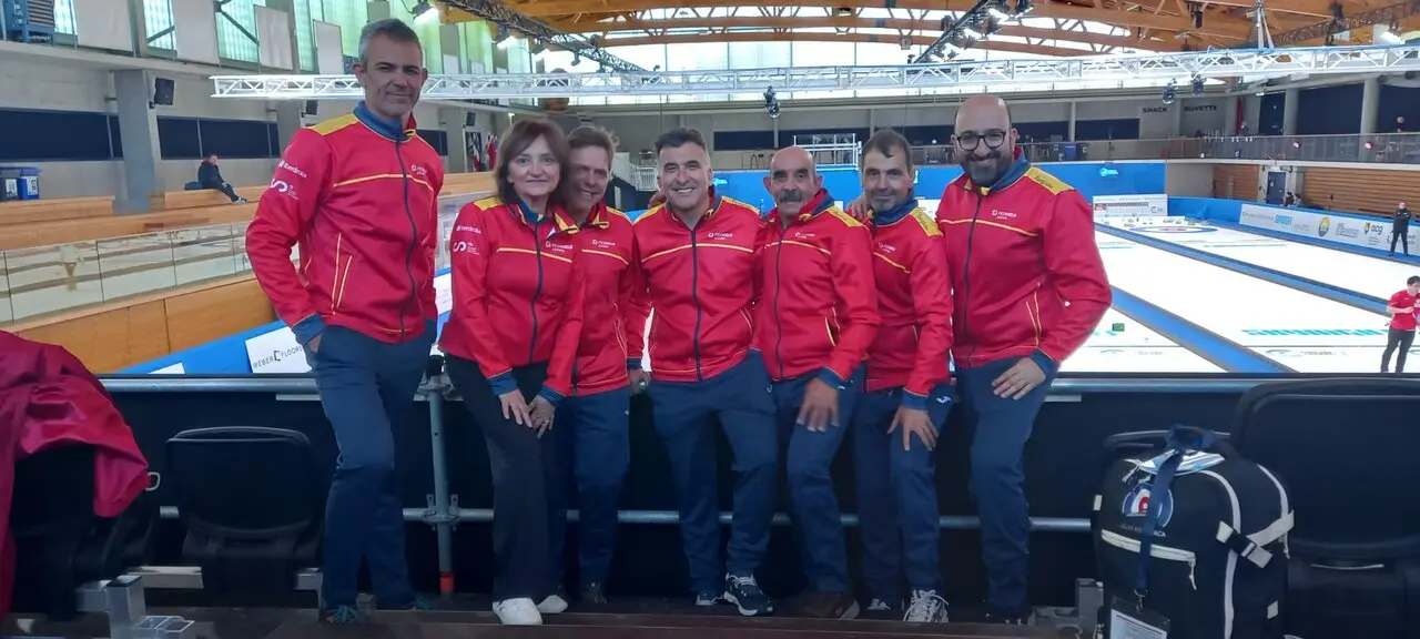 20260427 FOTO CURLING CLUB HIELO JACA (2)