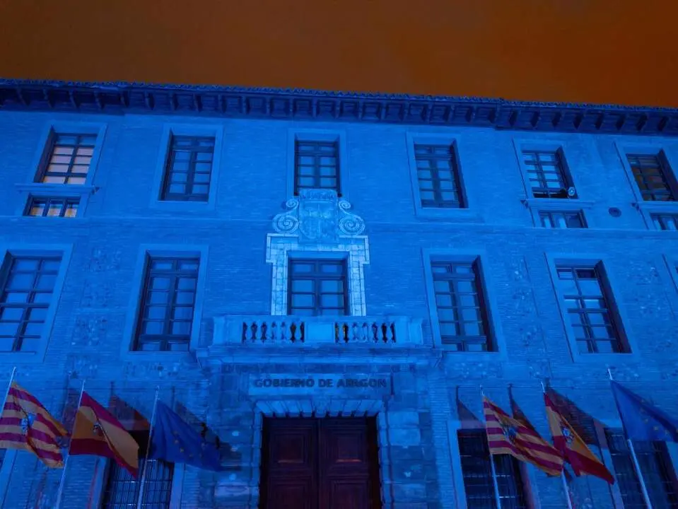 20260509 Aragon ilumina azul Dia Europa
