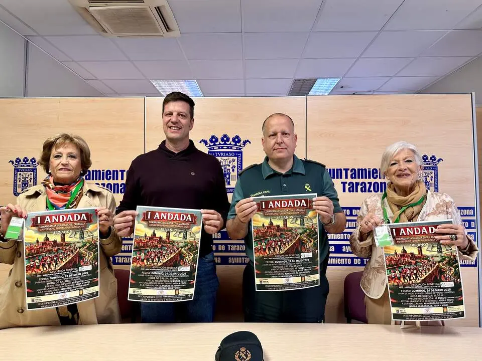 20260515 Tarazona Capit&aacute;n,  David Fern&aacute;ndez, Concejal, Diego Cobos y representantes de la Asociaci&oacute;n