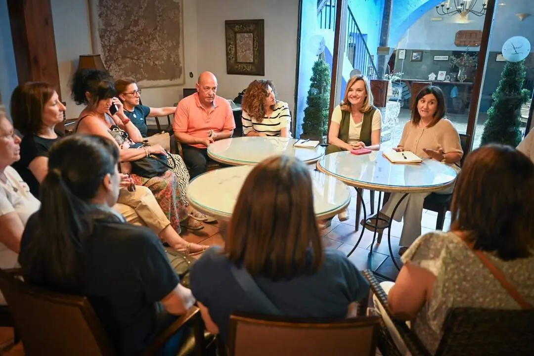 20260525 PSOE Reuni&oacute;n Pilar Alegr&iacute;a servicio ayuda domicilio