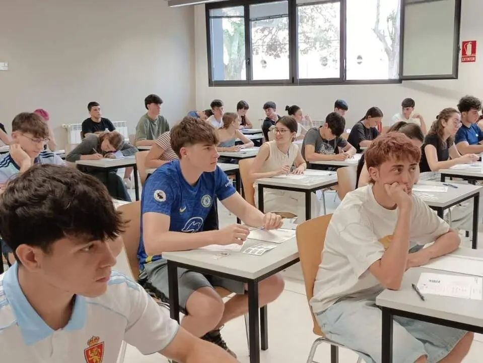 20260602 Aragon estudiantes PAU