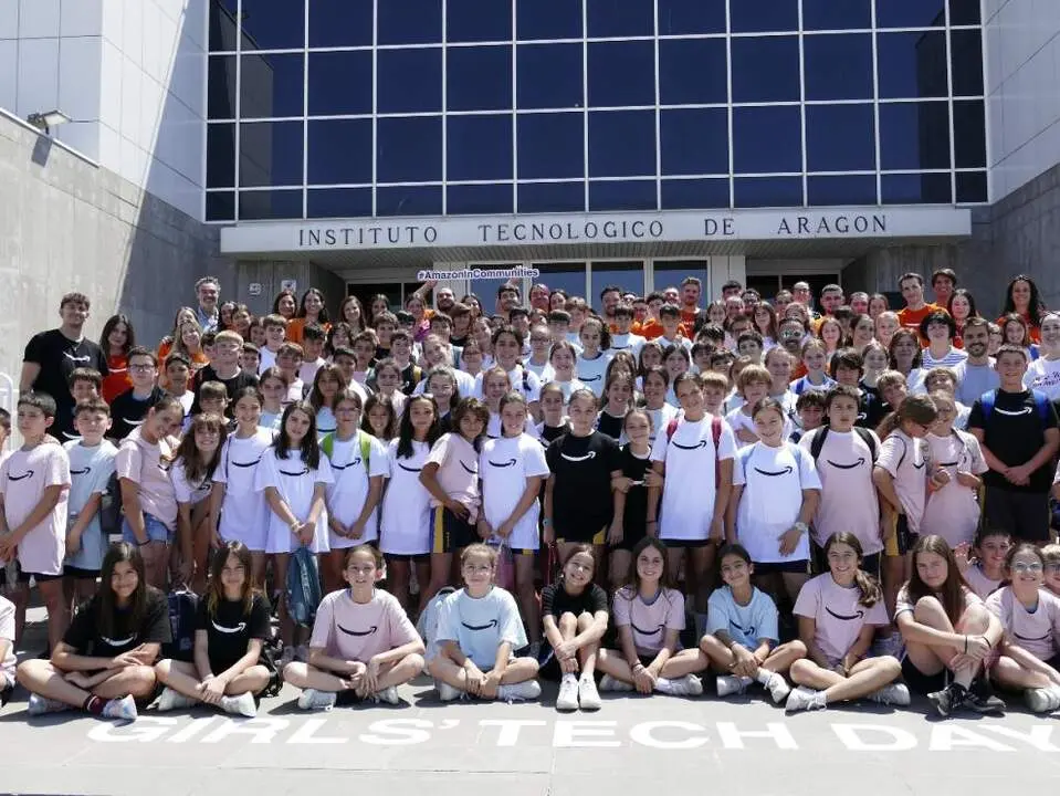 20260616 escolares AWS grils tech day tecnologias