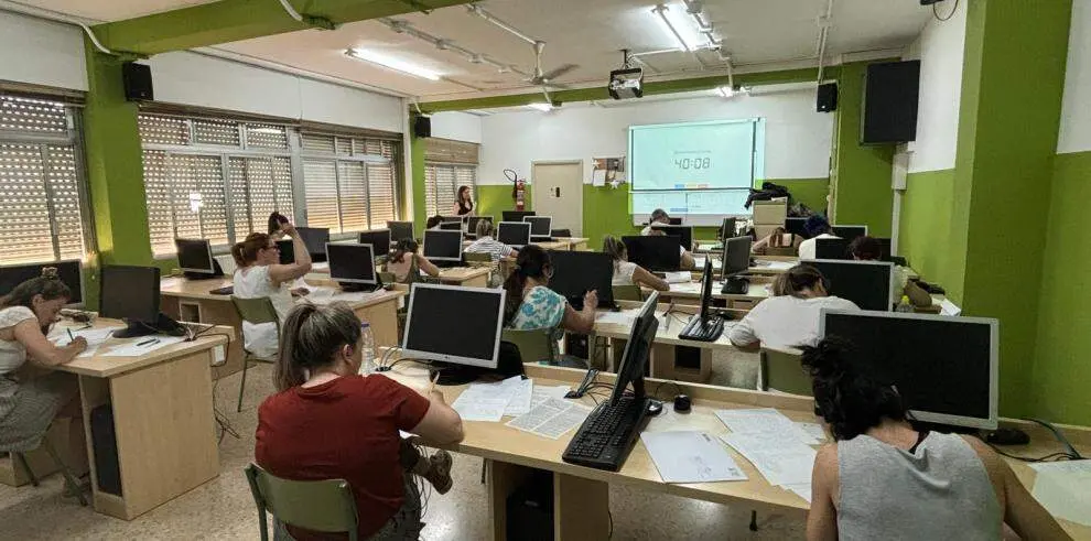 20260619 aspirantes examinan cuepor maestros