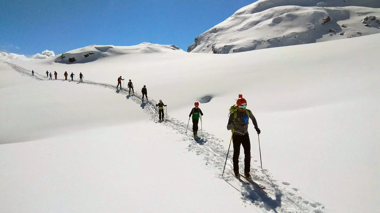 La Escuela Ixarso-Skimo inicia su s&eacute;ptima edici&oacute;n con r&eacute;cord de participaci&oacute;n juvenil en Arag&oacute;n