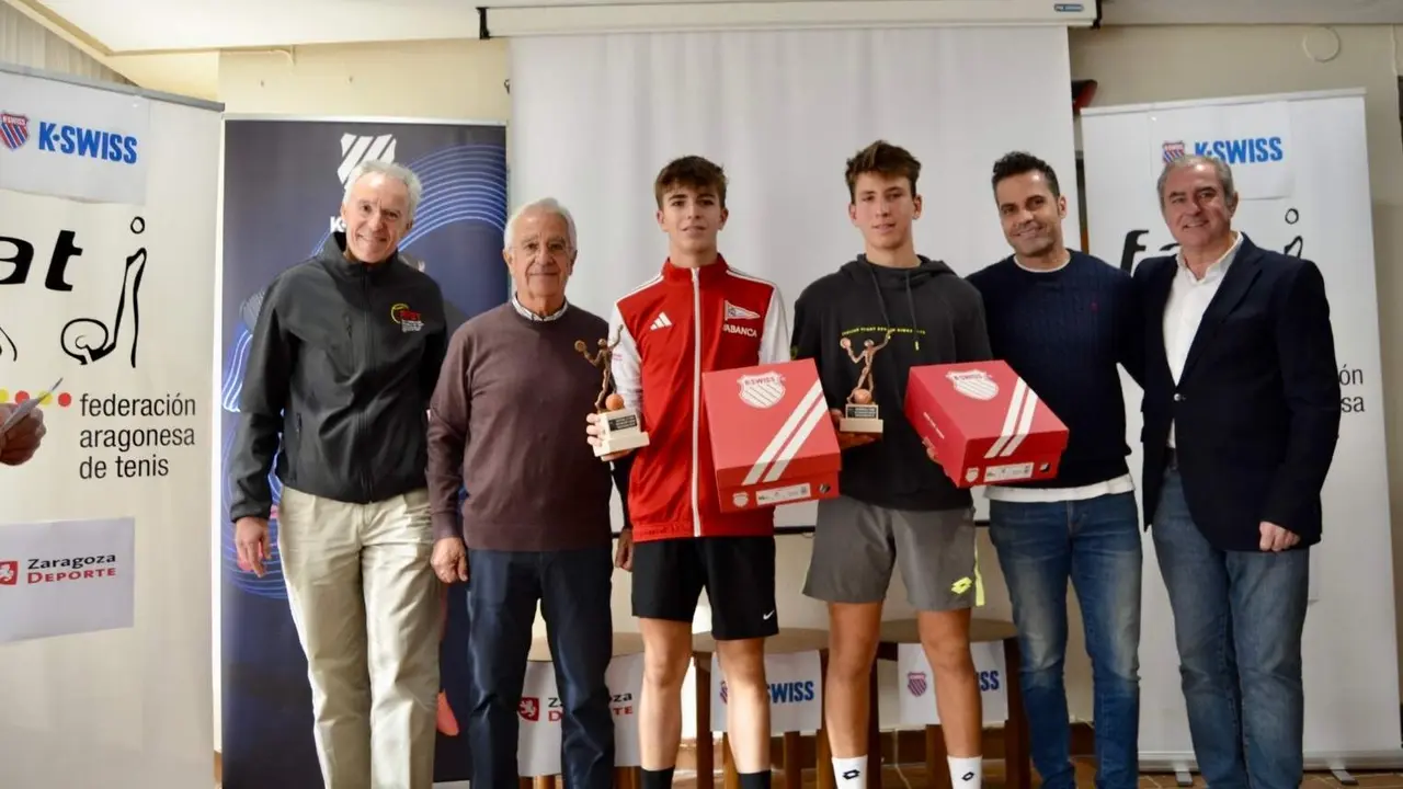 Paula Cort&eacute;s e Iv&aacute;n D&iacute;ez brillan en la XX edici&oacute;n del M&aacute;ster Nacional Infantil de Tenis en Zaragoza
