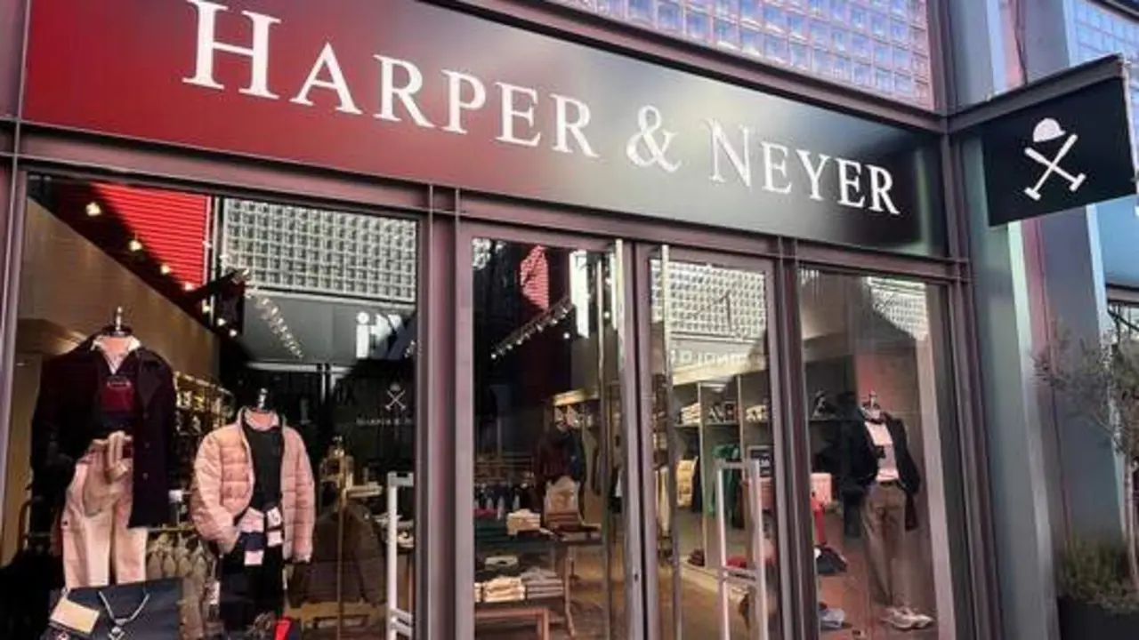 20251222 harper Neyer y Gisela Torre Outlet