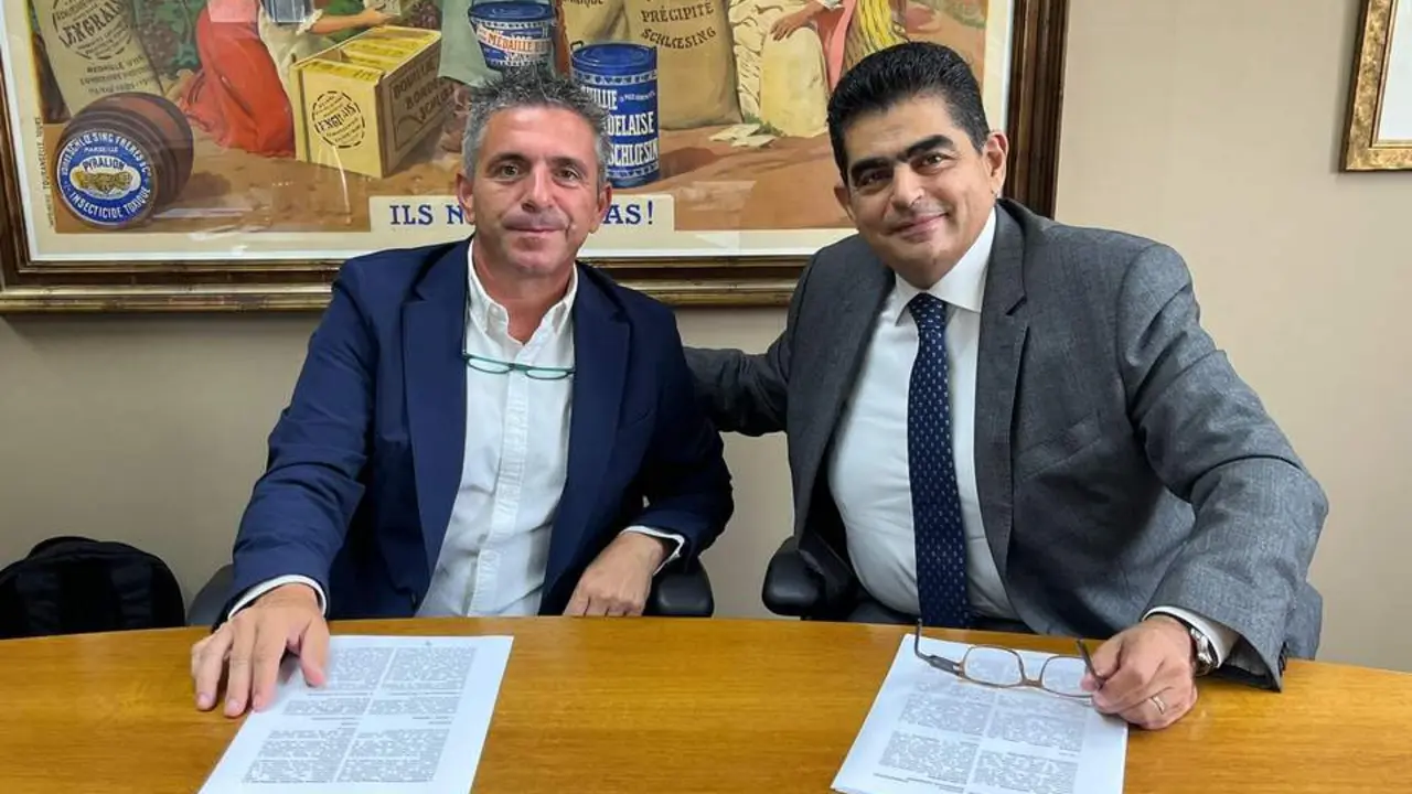 20260107 Firma Agrostock y Debbane Agri