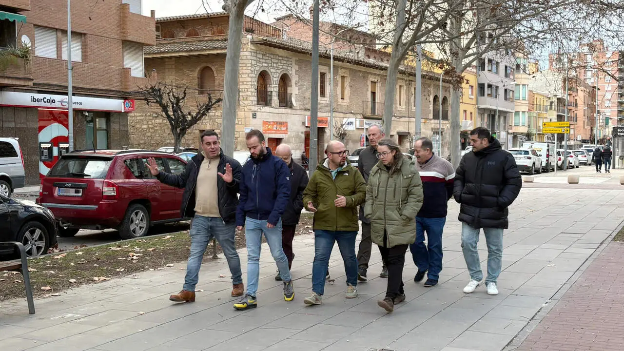 20260125 Alberto Izquierdo con candidatos y militantes del PAR en Fraga