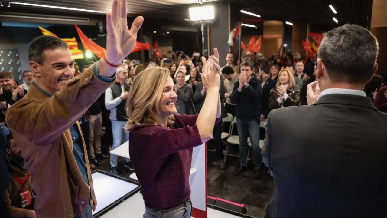 20260201 PSOE Pilar Alegr&iacute;a acto campa&ntilde;a Teruel firma Marcos Cebri&aacute;n
