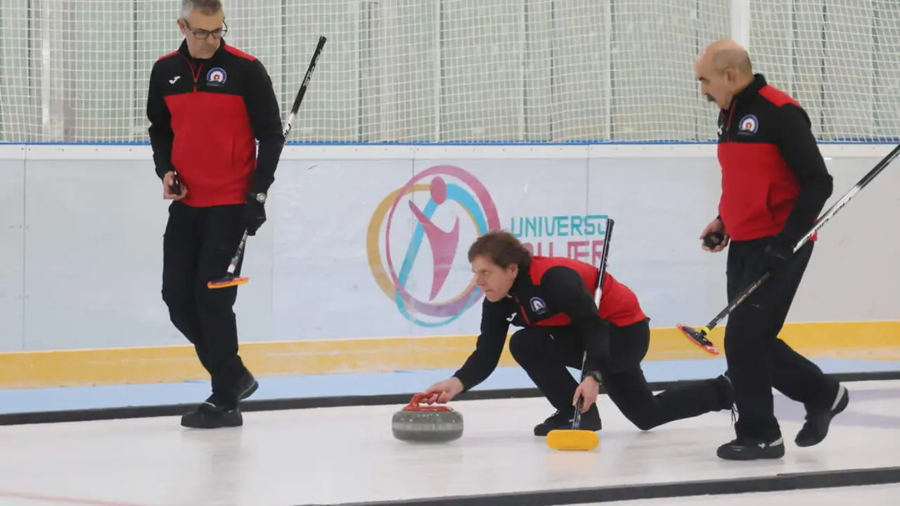 20260217 FOTO CURLING CHJ