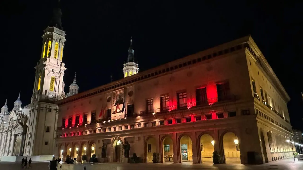 20260326 Ayuntamiento zaragoza iluminada