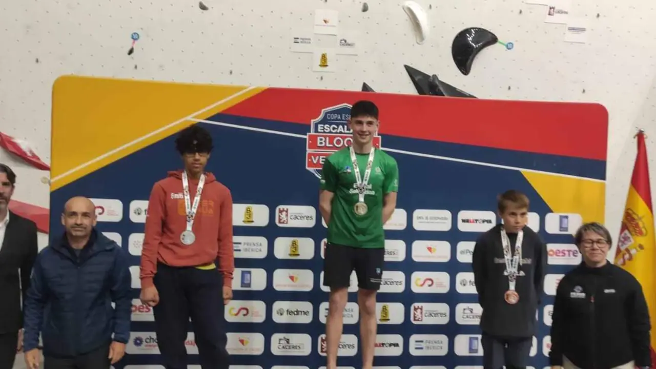 20260330 FAM Podio Svetoslav Flillider en C&aacute;ceres 2