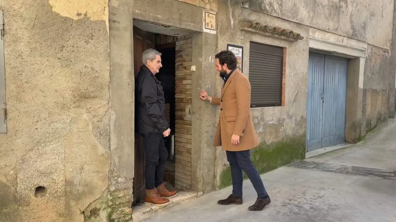20260407 Huesca Isaac Claver y Jes&uacute;s Lumbierres en la visita a la localidad de Baldellou