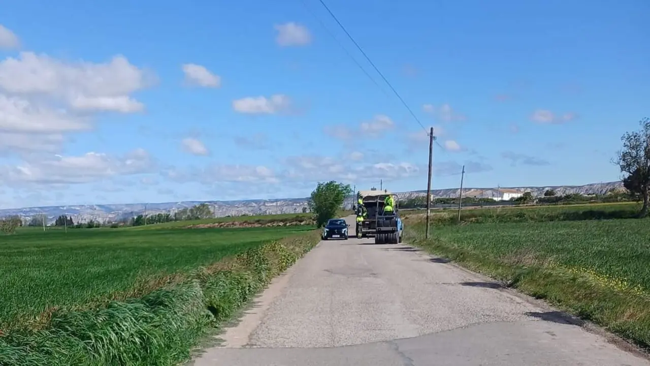 20260414 Zaragoza bacheo caminos Garrapinillos y Monzalbarba