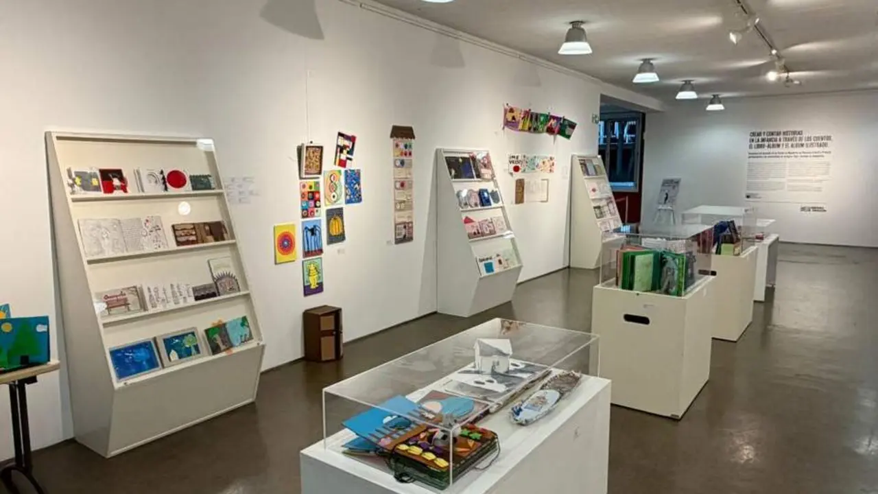 20260509 Zaragoza biblioteca exposicion cuentos