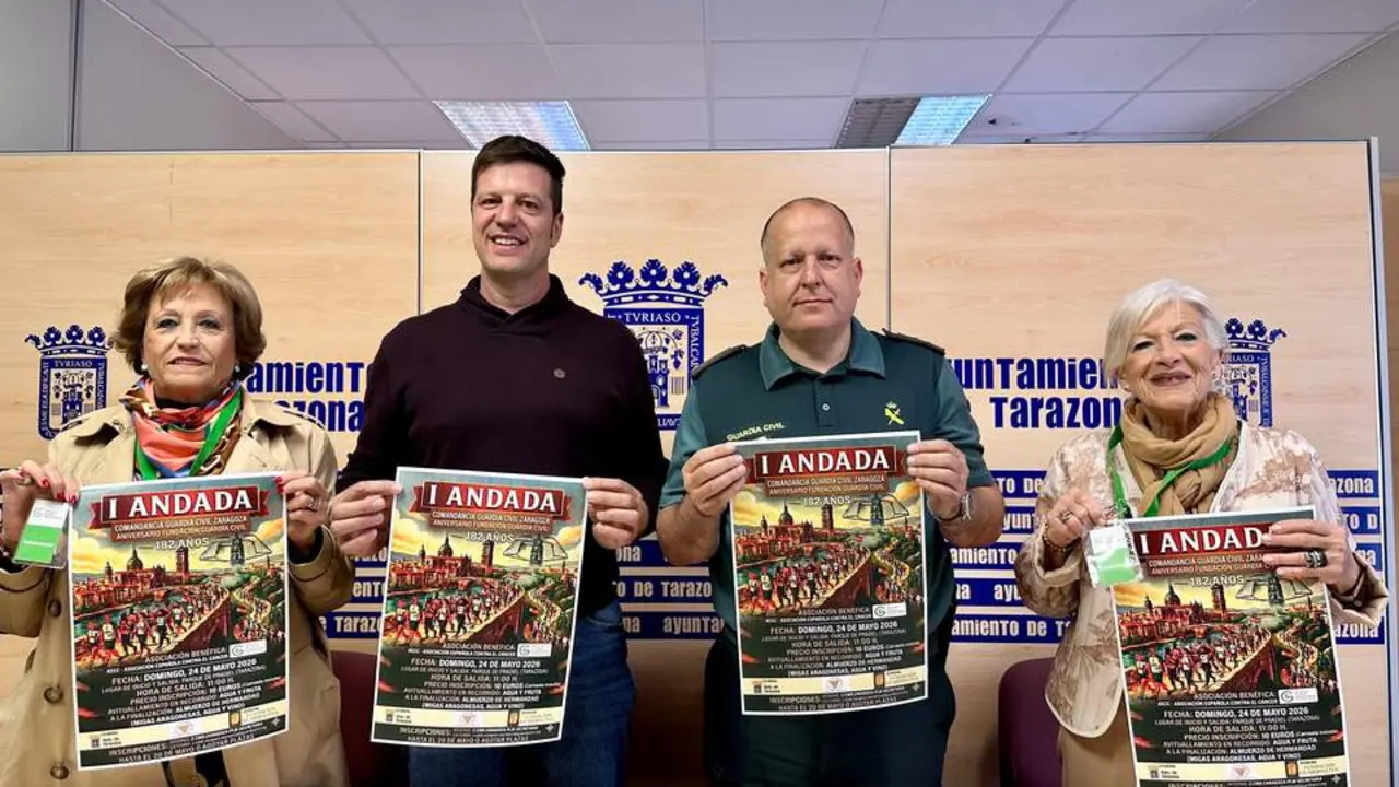 20260515 Tarazona Capit&aacute;n,  David Fern&aacute;ndez, Concejal, Diego Cobos y representantes de la Asociaci&oacute;n