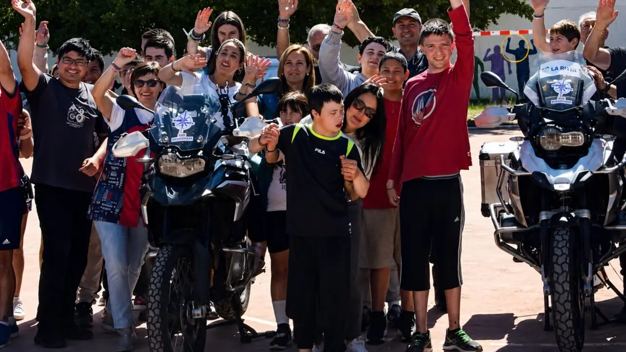 20260521 Teruel La concejal de Servicios Sociales respalda en Teruel la IX Ruta Solidaria &ldquo;En busca de la sonrisa perdida&rdquo; impulsada por KM Solidarity