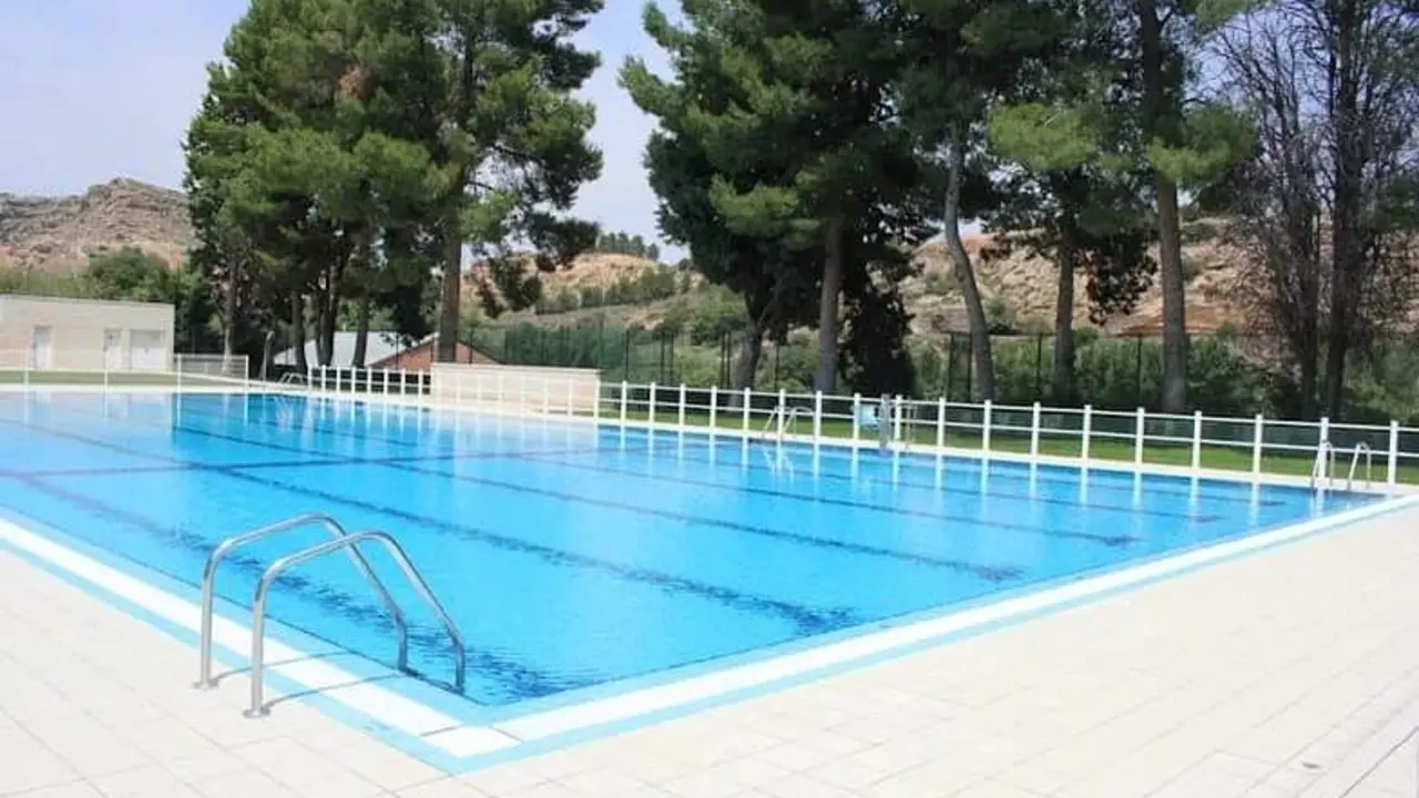 20260527 piscina de Alca&ntilde;iz