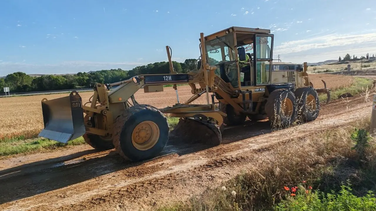 20260604 arreglos caminos  Ayto Alca&ntilde;iz