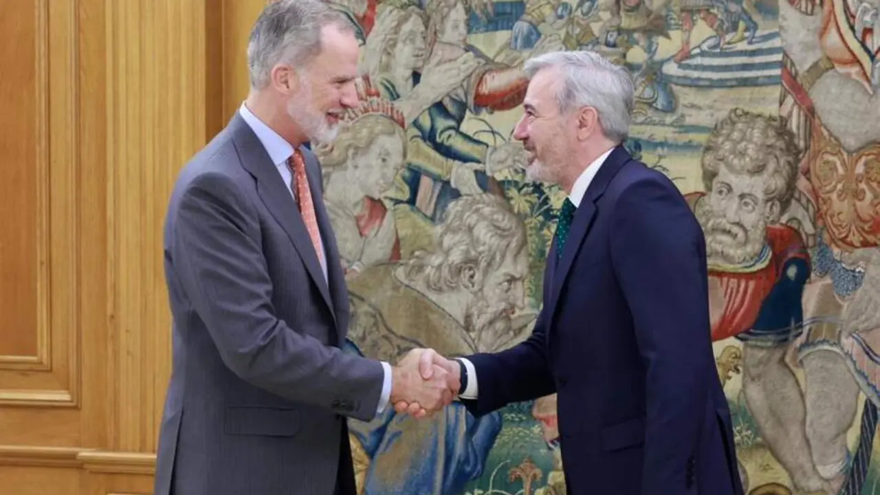 20260639 Aragon Azcon con el rey economico