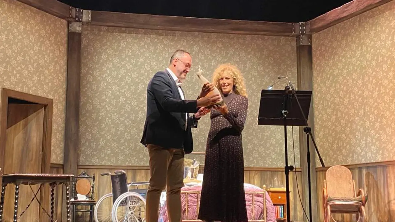 20260713 Alca&ntilde;iz Actriz Carmen Conesa entrega 