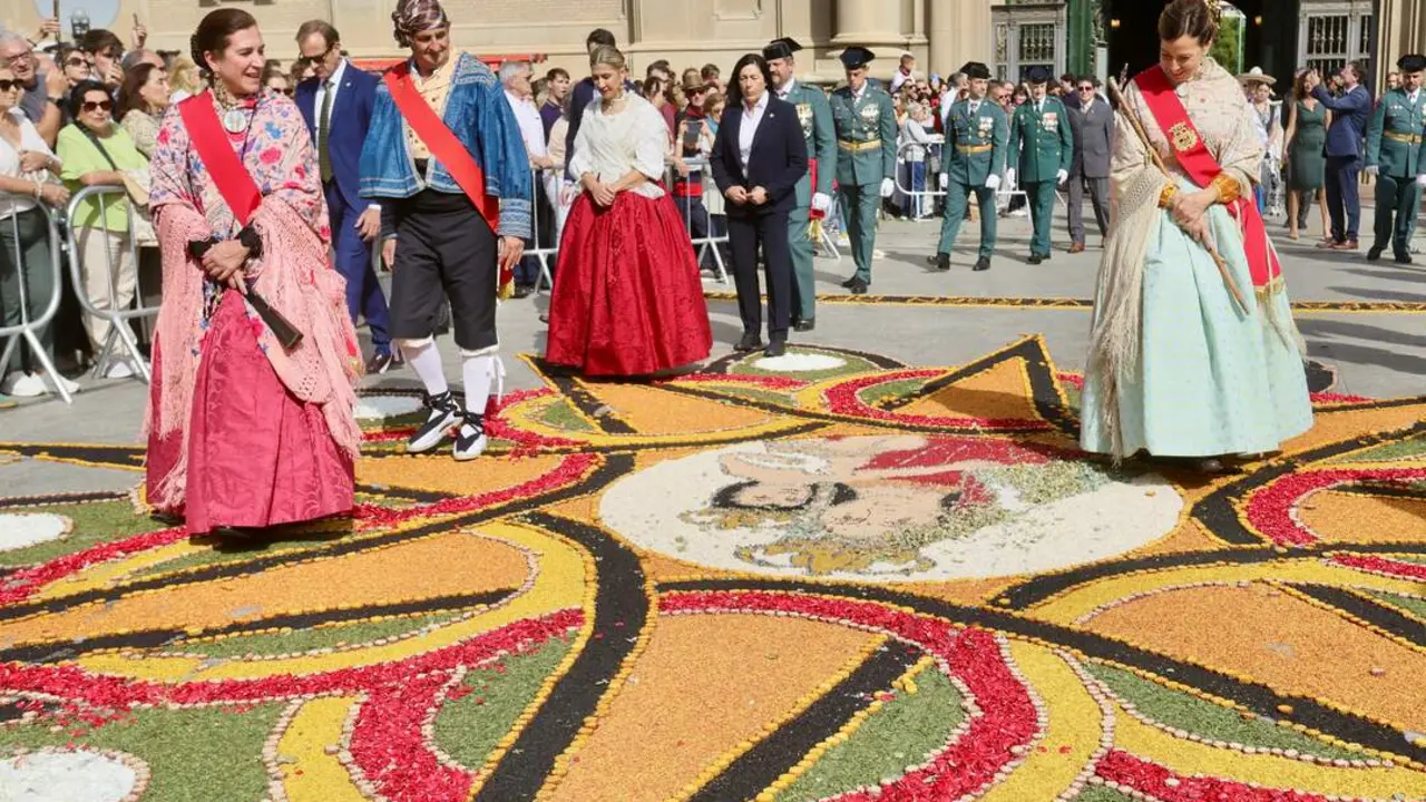 20260725 zaragoza alfombra floral Ponteareas 12 octubre