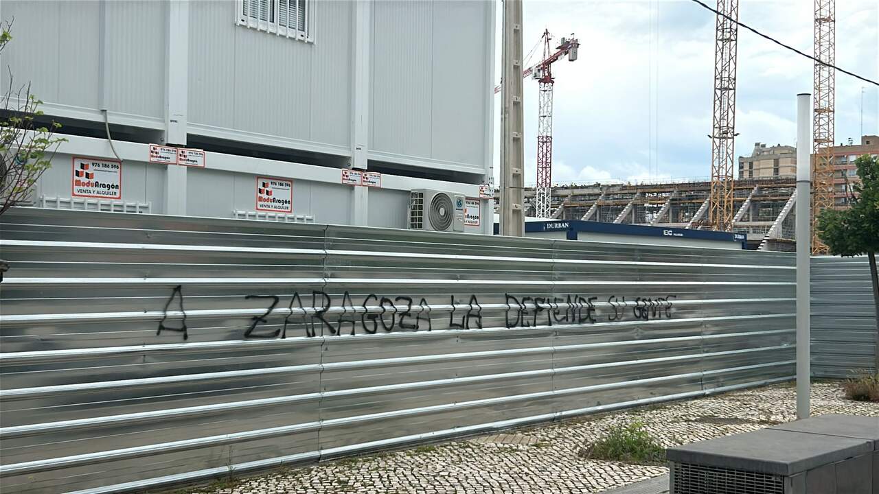 20260504 pintadas oficinas Real Zaragoza (1)